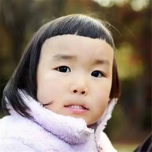 四岁小女孩"丑萌"火遍世界,你就是我要的傻丫头