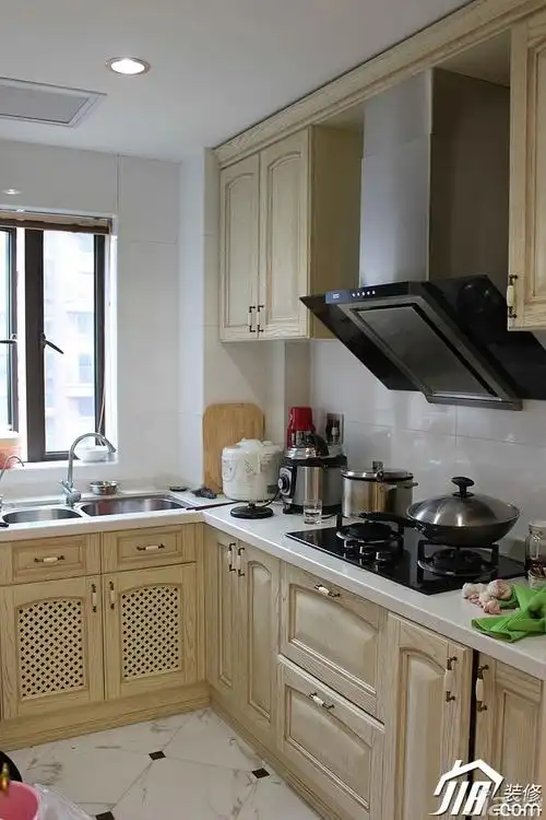 欧式风格三居室奢华暖色调10-15万130平米厨房橱柜效果图