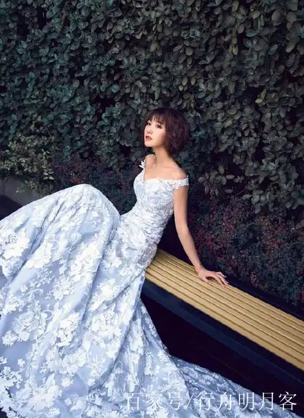 陈翔前女友真吸睛,身穿一条白色连衣裙   网友:充满仙女气质