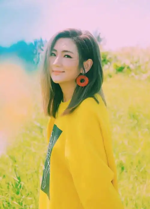 任家萱selina39岁生日挑战爬百岳 s.h.e合体欢庆