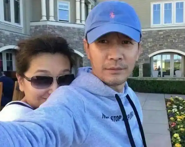 江珊的老公是谁经历了多段感情的她如今被宠成小木偶