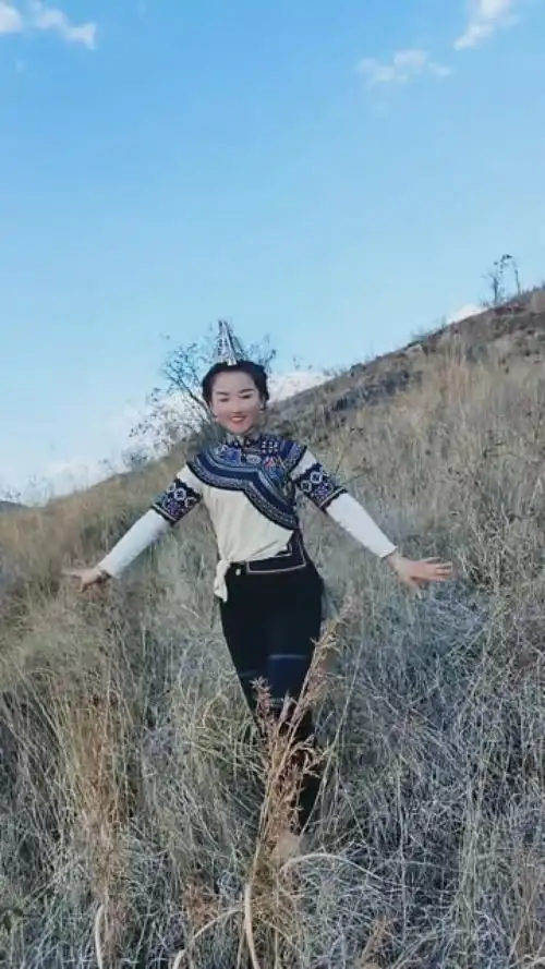 漂亮的哈尼族姑娘 #哈尼族美女 #哈尼族