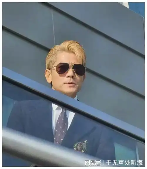 四大天王里郭富城虽然最矮,但颜值爆表,尤其是他的头发.