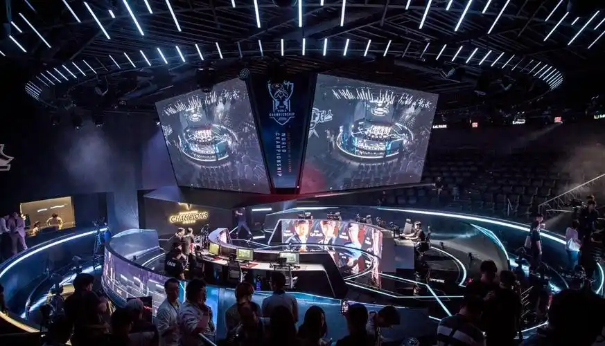 为何lol职业比赛队伍不能超过两名外援?这与当年的神超有关