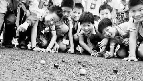 70,80,90后集体童年回忆!那时候你最爱玩哪样?看哭了