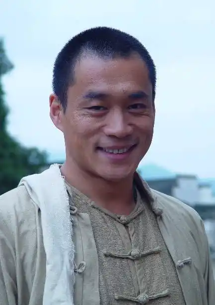 种不能延续,老太太想了一个又一个的办法,先是让欧阳岚与玉梅再次亲合