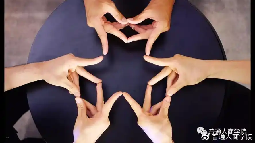 抖音手势舞美女达人赚钱套路