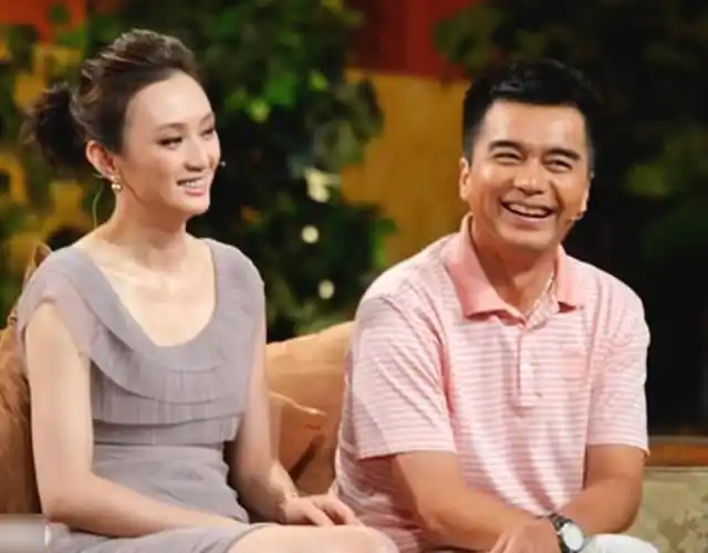 他被说长得像憨豆先生,55岁却像30岁一样,四任妻子都是大美女_许亚军