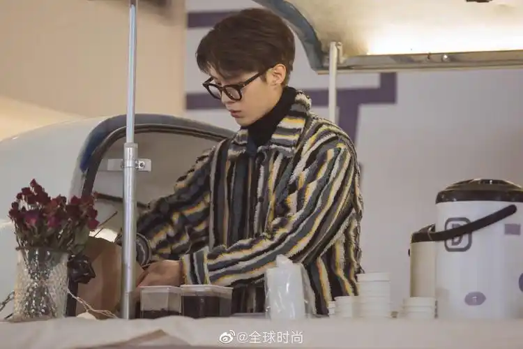 范丞丞[超话]# 综艺录制造型,工装黑色马… - 堆糖,美图壁纸兴趣汕