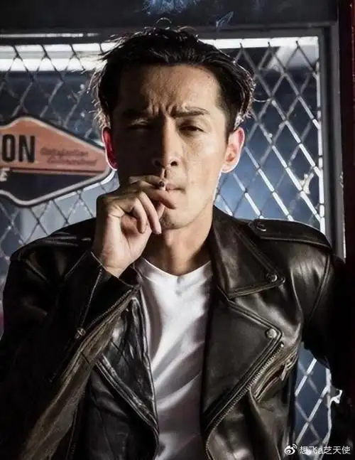 最帅10位明星抽烟姿势,吴彦祖帅气,张国荣销魂,周润发成就经典
