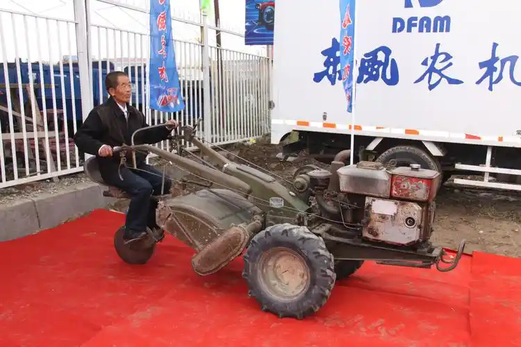 一台手扶拖拉机的传奇