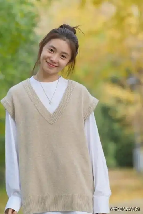 侯明昊公开女友杨超越侯明昊恋爱了