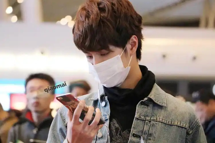 161031 长沙黄花机场送机 #uniq王一博# #天天向上王一博