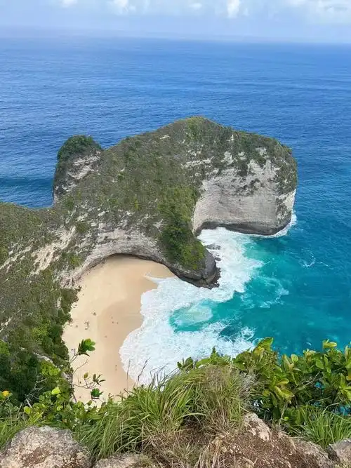 无需滤镜,苹果壁纸#带你去看海 #海滩景色美如画 #旅行推荐 - 抖音