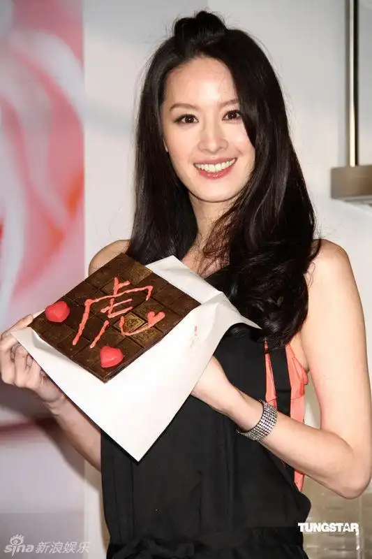 曾恺玹笑容灿烂