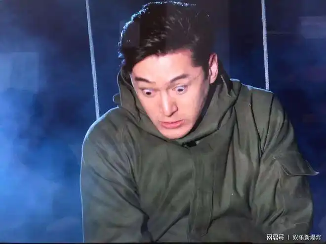 盘点胡歌的各种重要自拍照.