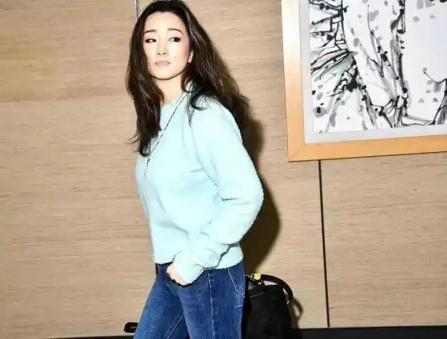 55岁巩俐再现戛纳封神造型!