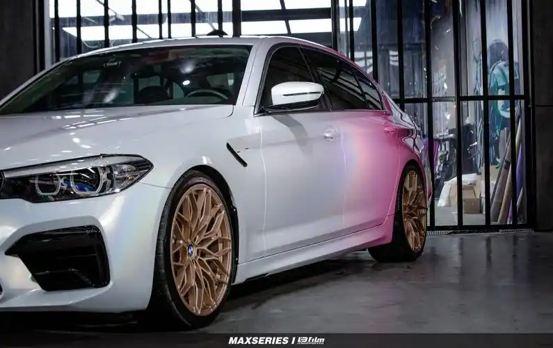 镭射渐变你确定见过这个颜色吗?_搜狐汽车_搜狐网