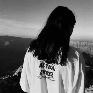 黑白头像2021女生长发背影图片冷酷霸气带字图片