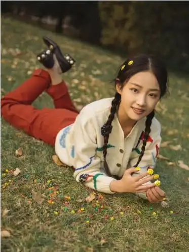 她是凤囚凰中的可爱丫鬟抢了关晓彤的风头美貌不输其他人