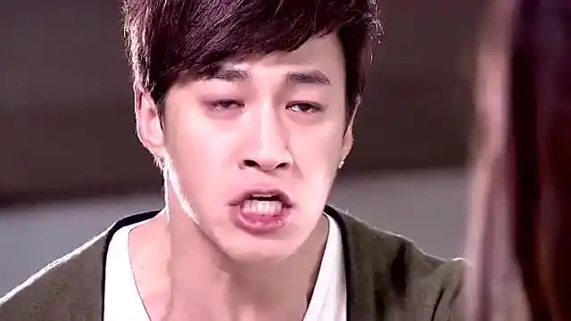 璀璨人生:余非得知自己的身世,不顾大家的劝说要跳河自杀