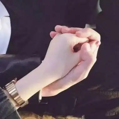 情侣头像真人可爱牵手 情侣头像图片大全 -【爱个性】