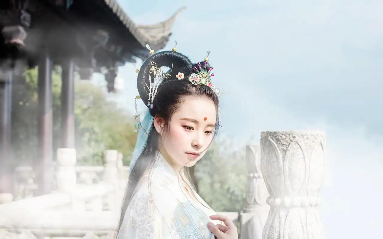 古风汉服美女仙气迷人写真图片桌面壁纸