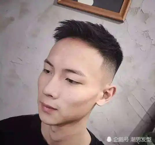 2020最流行的发型男士寸头_2020最流行的发型男士