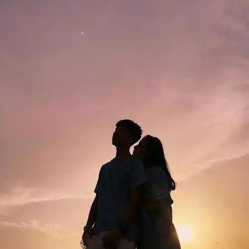 情侣头像一对两张|把你位置发给我,看看我的心跑哪去了