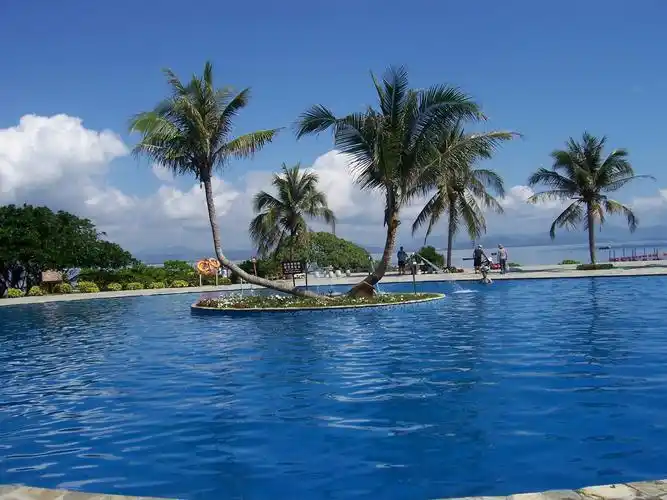 美丽的三亚"情人岛":蜈支洲岛