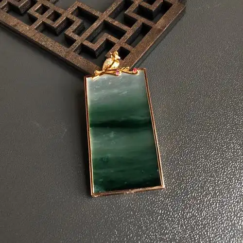 冰种飘花镶玫瑰金平安无事牌挂件翡翠