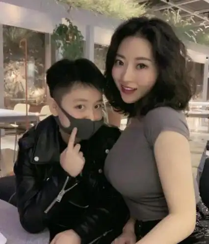 几年前突然走红的蒋聘婷如今怎么样了网友依然很漂亮