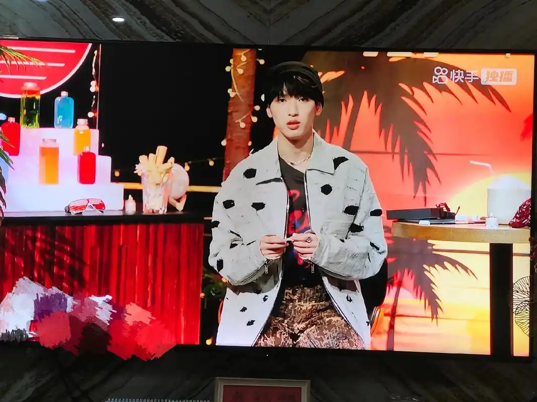 严浩翔 18岁严浩翔生日直播投屏看的感觉真棒9199欢迎浩 - 抖音