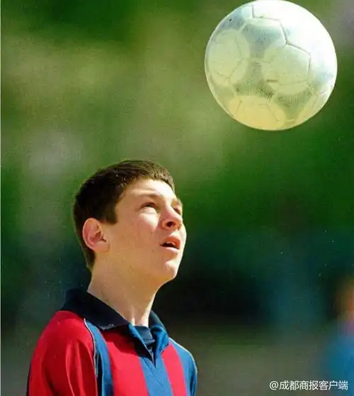 2015世界杯梅西进球最多(18张照片纪录梅西31年 一部让"球王"自己看了