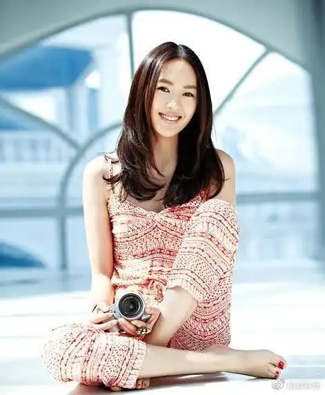 她是张默的前女友,爆出被家暴,如今嫁给富豪生活美满