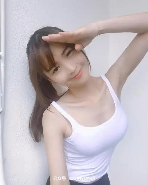 少女生活照 - 自带恋爱感的清纯女孩