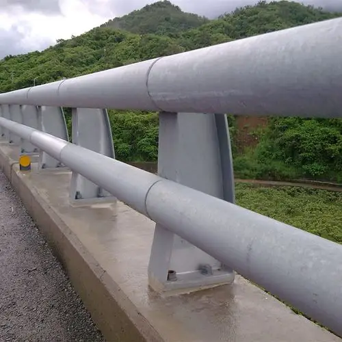 产品中心 / 桥梁护栏_桥梁护栏_景观河道护栏_灯光桥梁栏杆_不锈钢