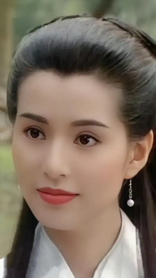 95年神雕侠侣中那个高雅脱俗的龙女如今再提也深入人心.