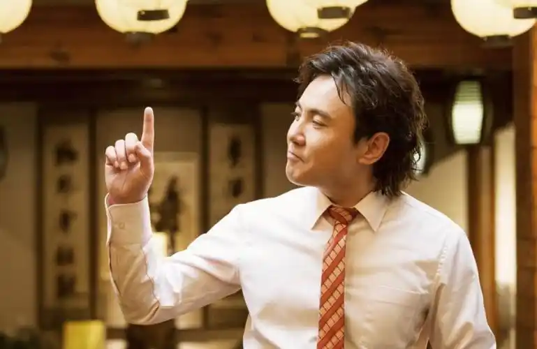 沈腾成功减肥了?节目中自称已经不吃主食,李诞不小心说露馅