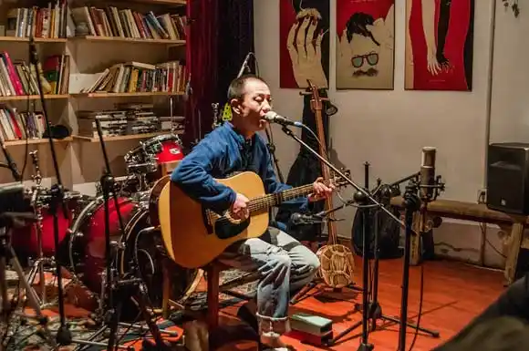 《中国好歌曲》赵牧阳::消失于舞台 行走在江湖