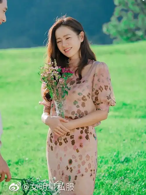 爱的迫降孙艺珍同款衣服女夏2021收腰裙子印花雪纺连衣裙两件套装