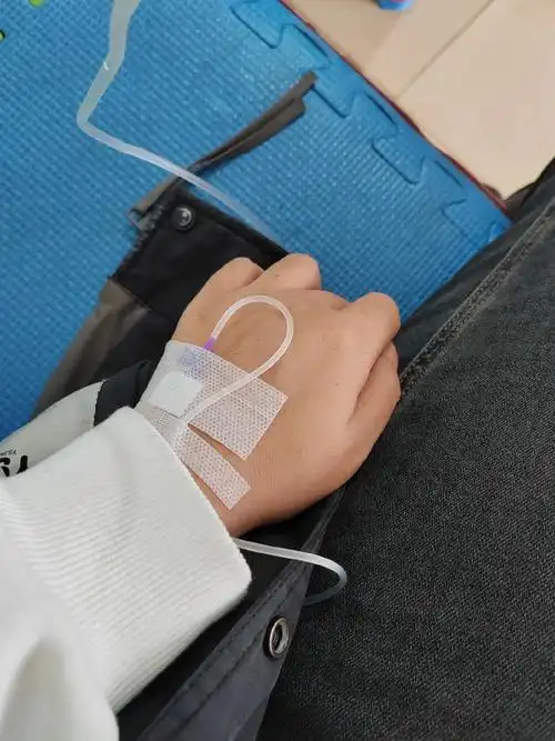 吃药怕苦,打针怕疼,不打还不行!终究扛不住,喜提上午三个吊瓶 - 抖音