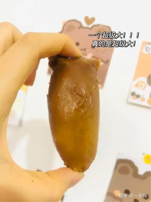 好吃不腥而且选料健康,和别家鱿鱼仔对比,肉眼可见的个大,鱼籽鲜