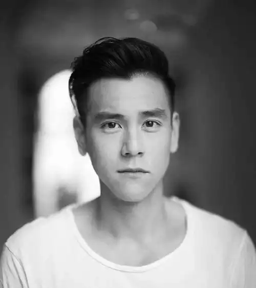 彭于晏的腹肌让姜文导演爱不释手