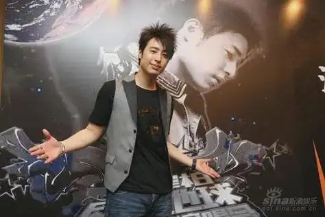 婚后4年,潘玮柏胖到200斤:差点认不出.