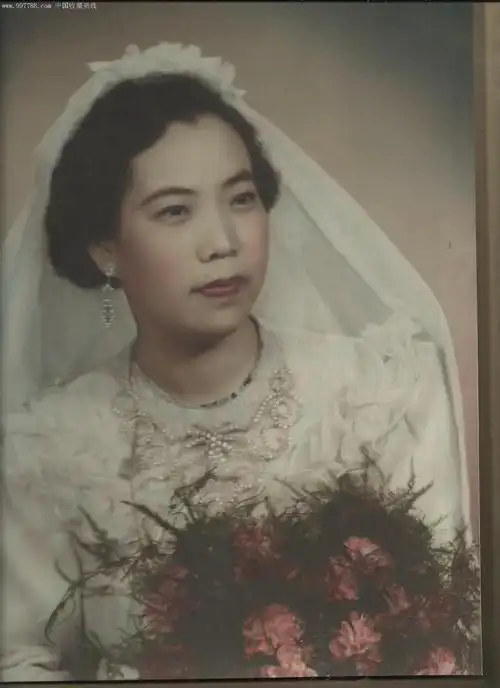 民国老照片:新娘婚纱照《贴板45*35.2照片29.6*24.8(大同照相馆)》