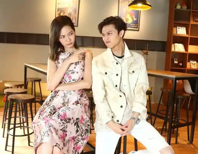 邱胜翊夸好老婆 而她爆"能带进棺材的秘密超多"