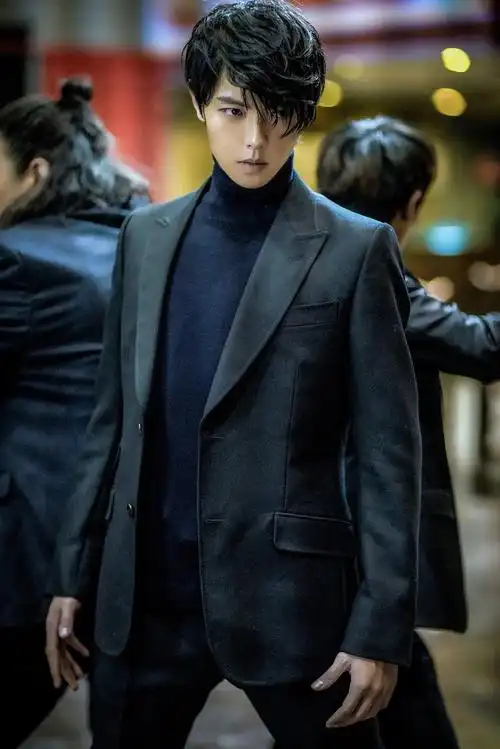 沙海肖宇梁饰演的张起灵雪山回眸太绝了