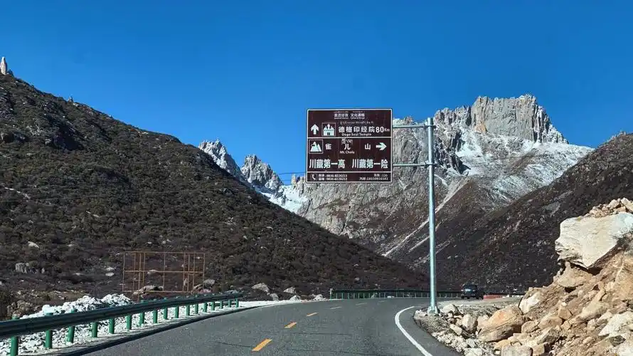 探秘317国道川藏北线,一条冷门的进藏道路上会有什么样的风光?-雀儿山