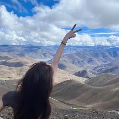 2023超好看真人女生头像背影